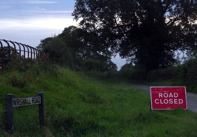 CheshireFHPutupRoadClosedsigns23-9-17.jpg CheshireFHPutupRoadClosedsigns23-9-17.jpg