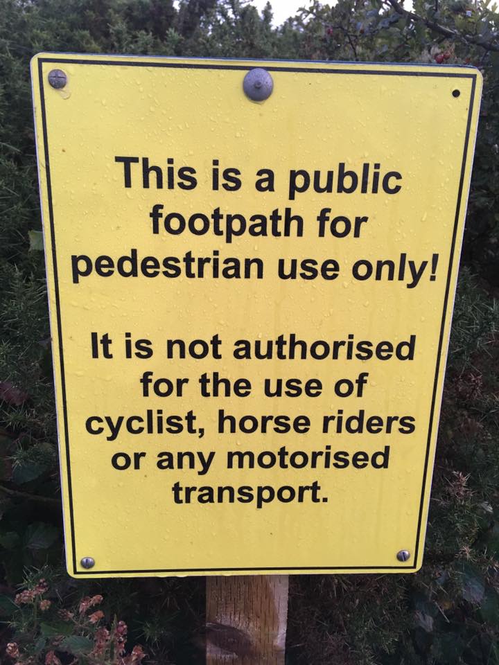 FourBurrowFHSignonpathusedbyhuntriders12-9-17.jpg FourBurrowFHSignonpathusedbyhuntriders12-9-17.jpg